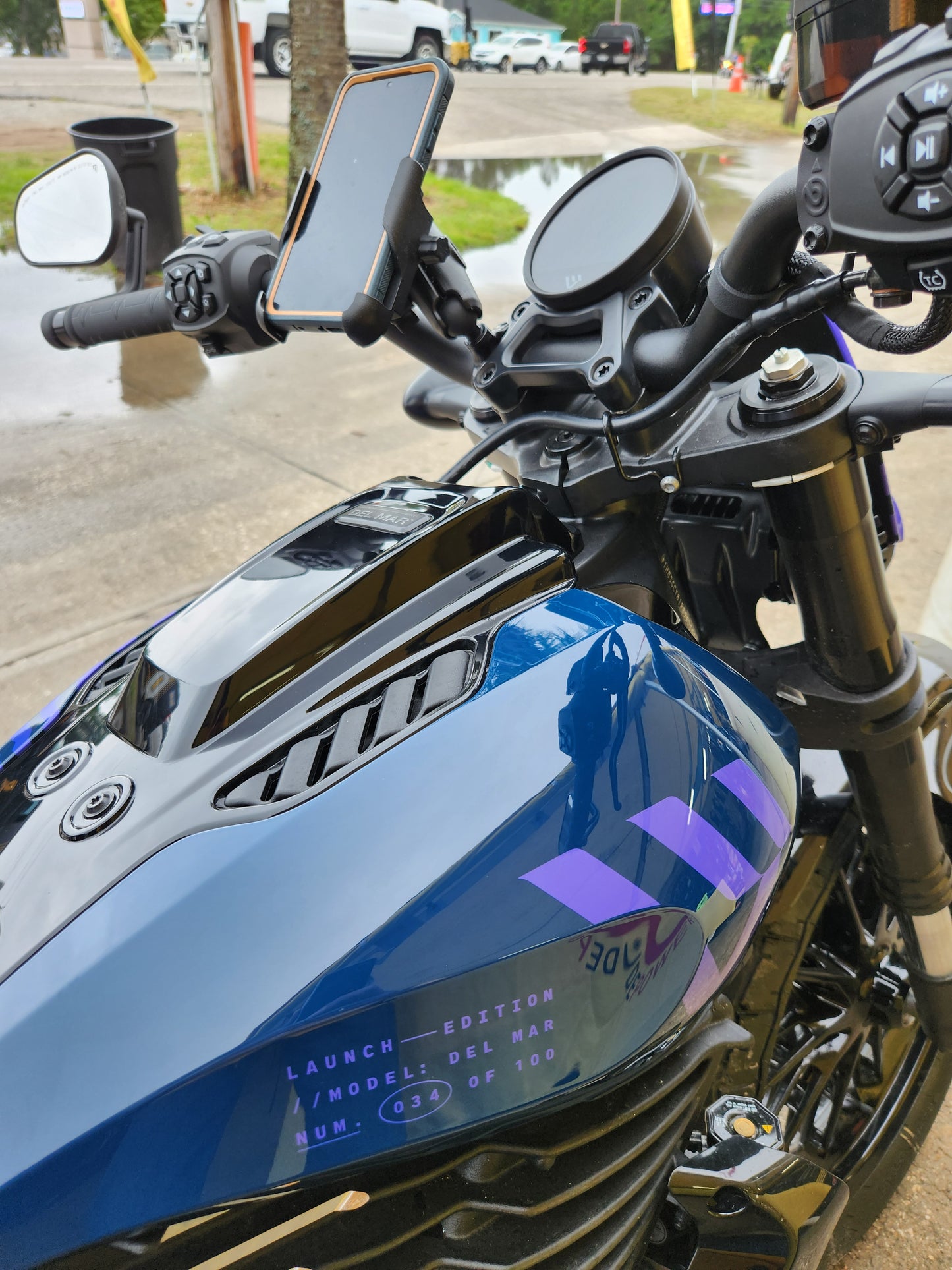 metal phone mount on motorcycle 2 | RidePower